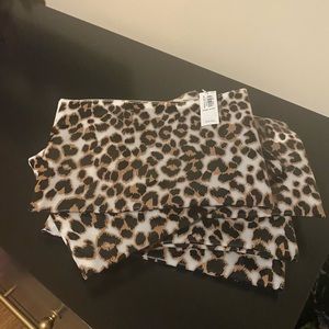 5 Brand NEW Old Navy Toiletry bags